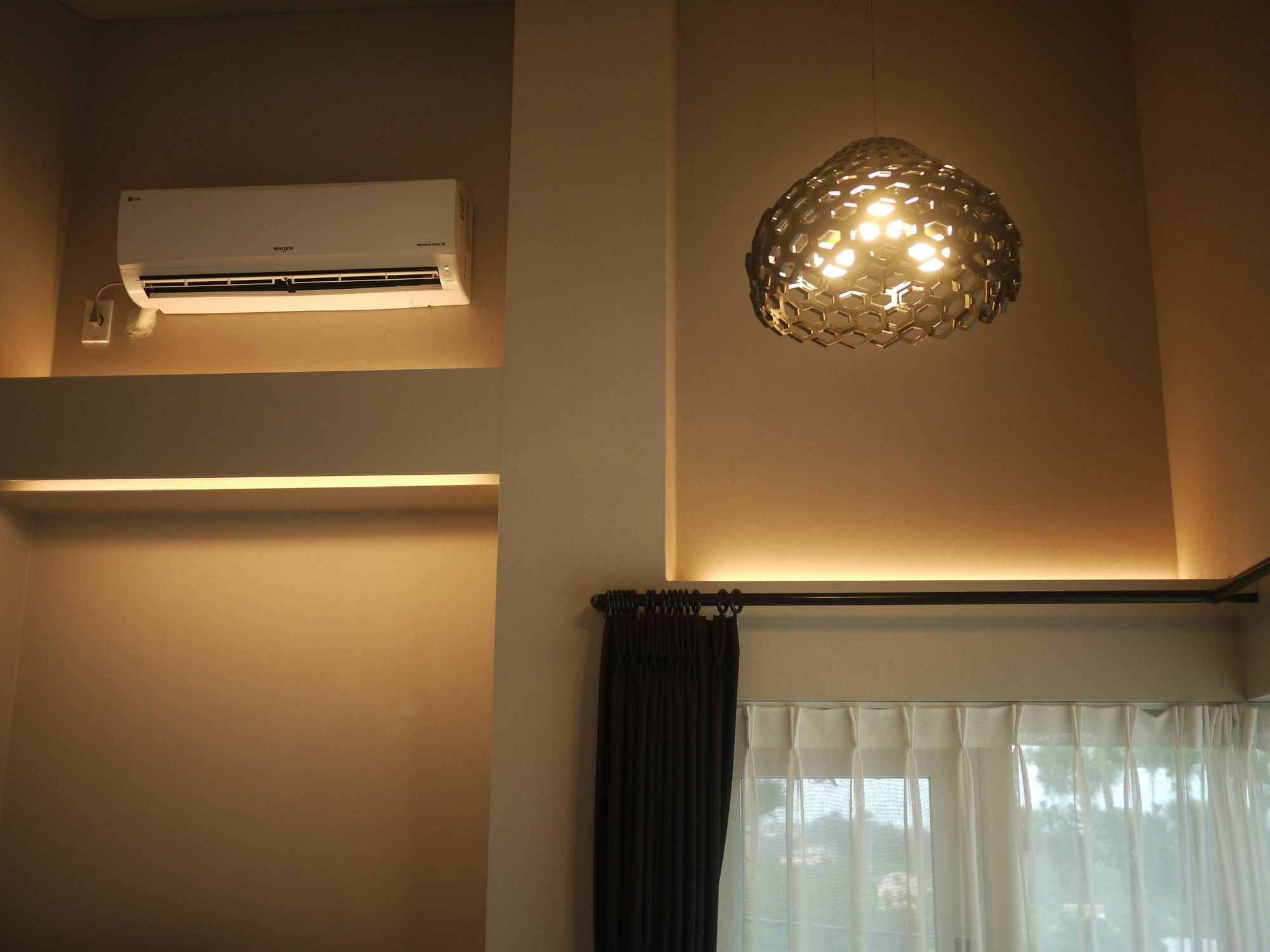 Eridu Cafe N Beds Hotel ซอกวีโพ ภายนอก รูปภาพ